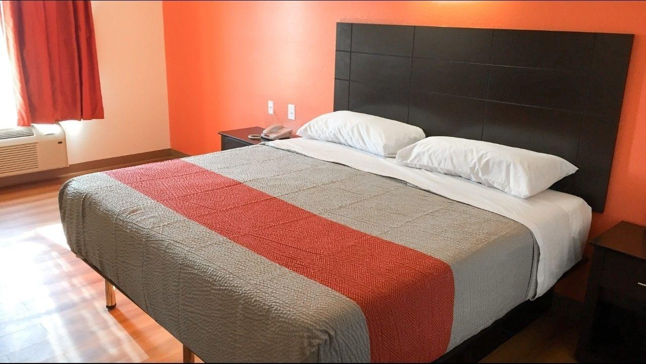 Motel 6 Peoria Buitenkant foto