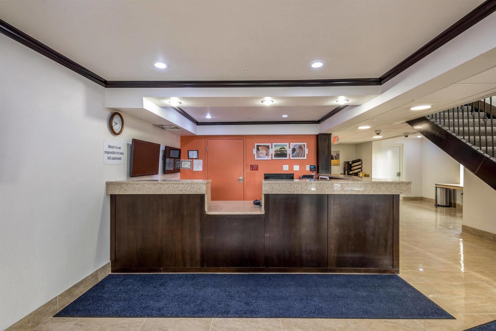 Motel 6 Peoria Buitenkant foto